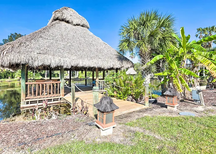 Riverfront Merritt Island Bungalow W/ Dock & Deck